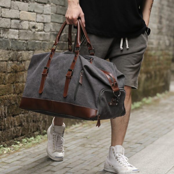 Vintage Voyager Duffel™ – The Timeless Traveler's Choice